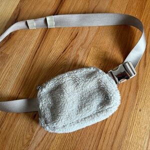 Lululemon Belt Bag Fanny Pack Fuzzy